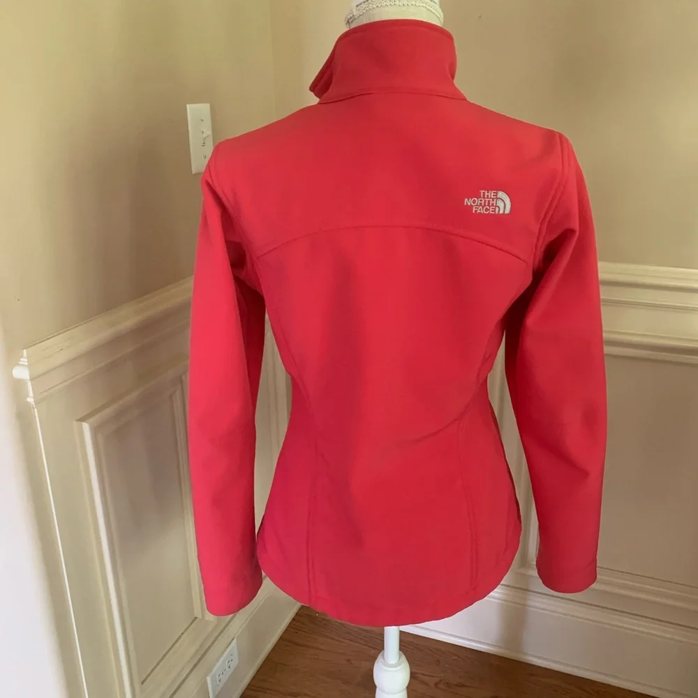 The North Face Women's Pink Bomber Jacket - Picture 6 of 15